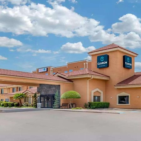 Clarion Inn & Suites Dfw North Ірвінг Екстер'єр фото