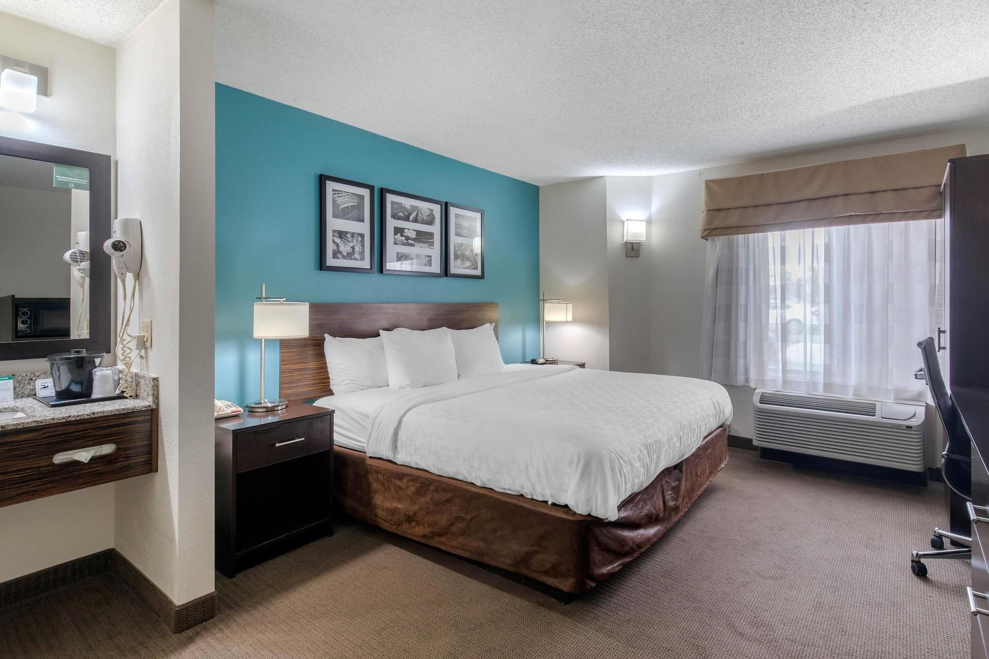 Clarion Inn & Suites Dfw North Ірвінг Екстер'єр фото