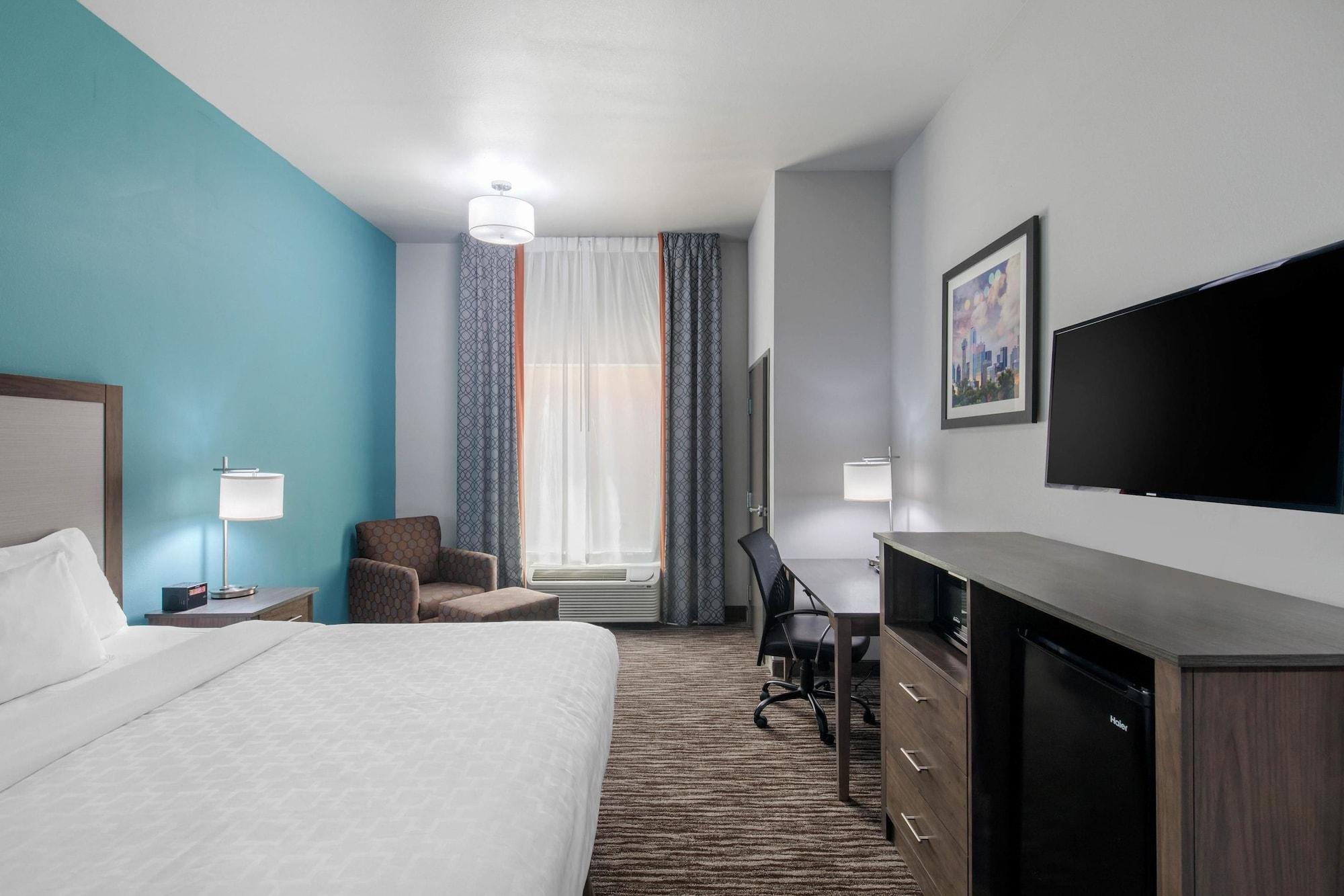 Clarion Inn & Suites Dfw North Ірвінг Екстер'єр фото