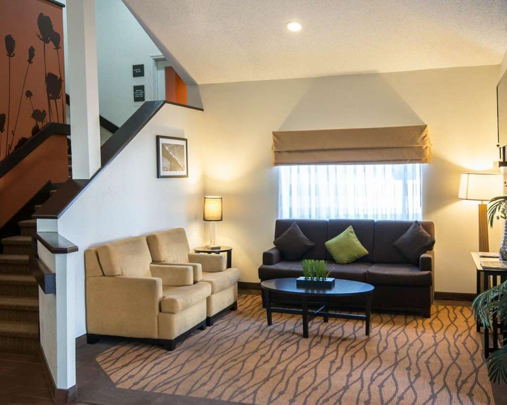 Clarion Inn & Suites Dfw North Ірвінг Інтер'єр фото