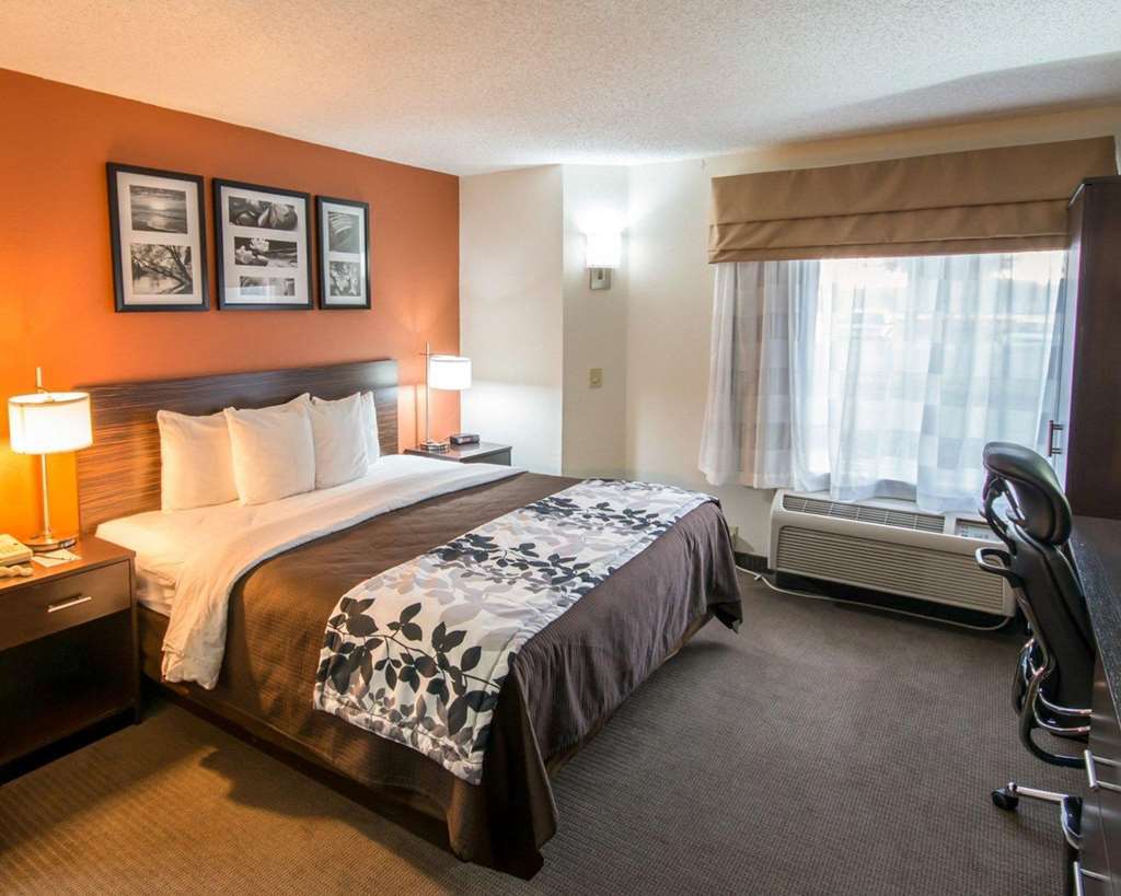 Clarion Inn & Suites Dfw North Ірвінг Екстер'єр фото